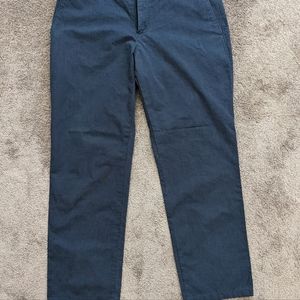 Gap Tailored straight fit khakis